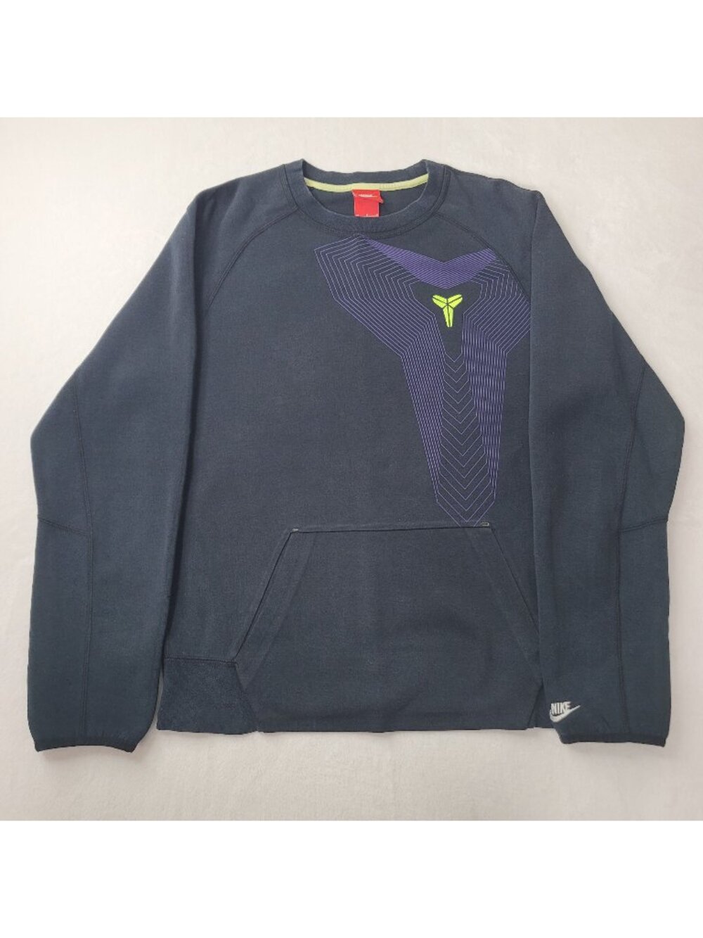 Nike Kobe Bryant DRI-FIT Standard Issue Men's Black Basketball Sweatshirt Size M